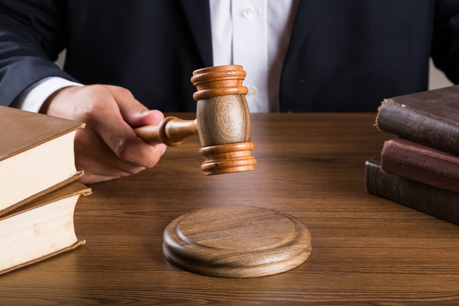 上海劳动仲裁律师视角：劳动仲裁中工资难确定之困境与突围