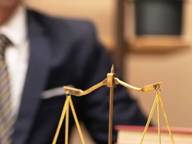 个人注册劳务公司：风险丛生，上海劳务律师为你深度剖析